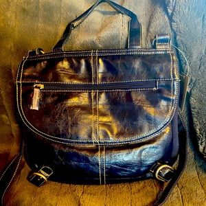 Beautiful Denver Hayes navy blue bag